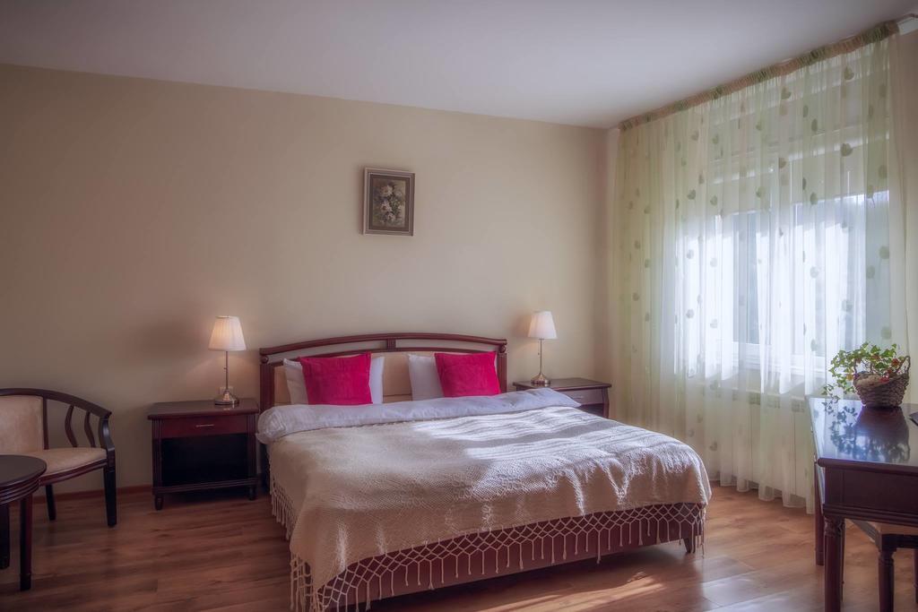 Pensiunea Boema Piatra Neamţ Exteriér fotografie